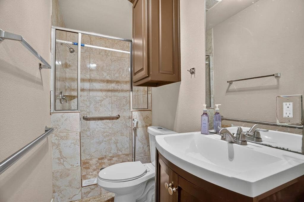 3813 N Eugene Court, Irving, TX 75062