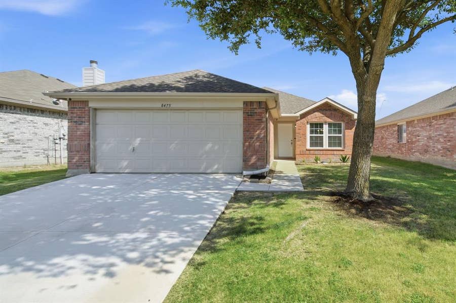 Property photo for 8475 Widgeon Way, Dallas, TX