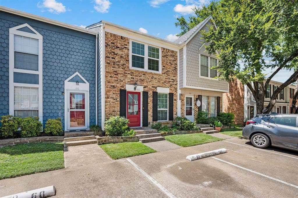 61 Abbey Road, Euless, TX 76039 61 Abbey Road, Euless, TX 76039