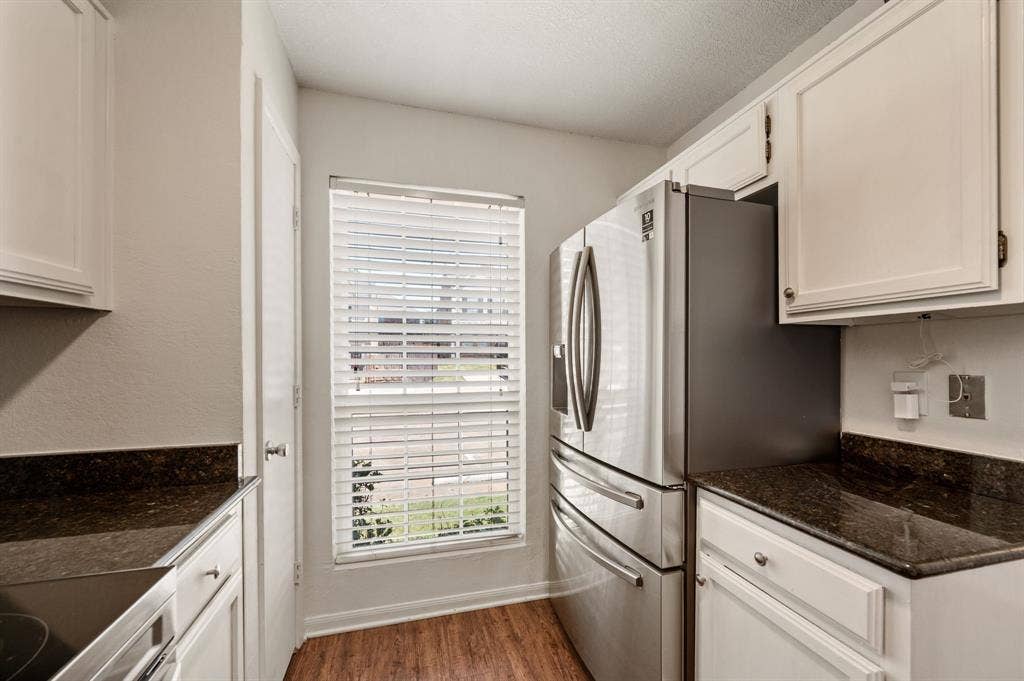 61 Abbey Road, Euless, TX 76039 61 Abbey Road, Euless, TX 76039