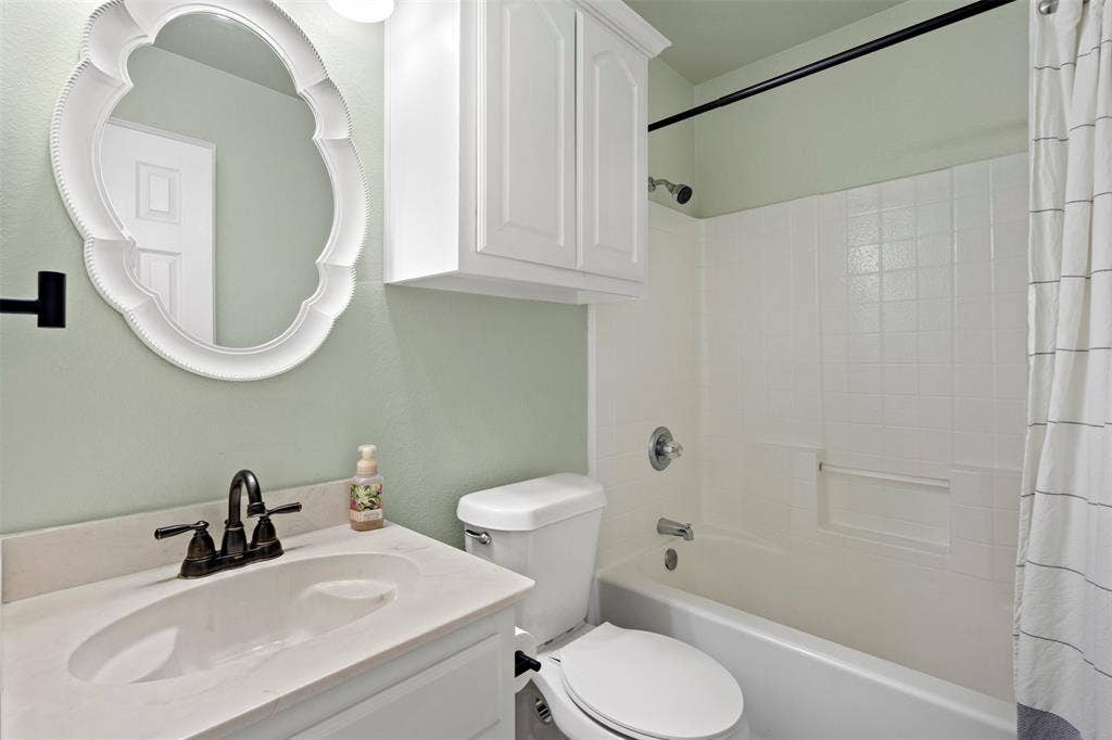 6213 Peach Tree Drive, Midlothian, TX 76065 6213 Peach Tree Drive, Midlothian, TX 76065