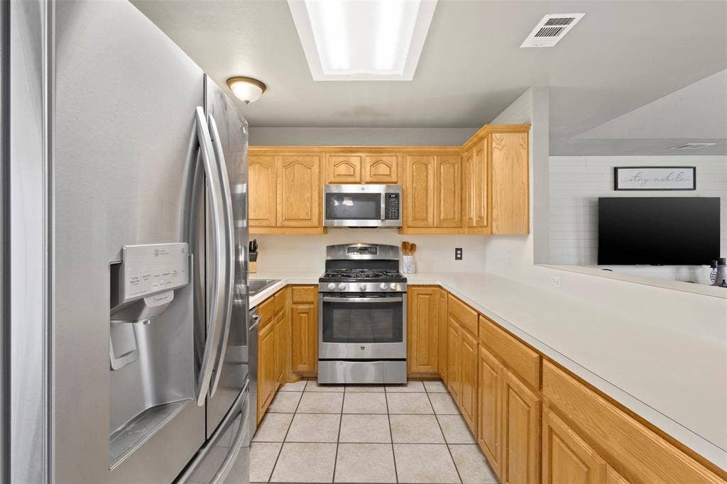 6213 Peach Tree Drive, Midlothian, TX 76065 6213 Peach Tree Drive, Midlothian, TX 76065