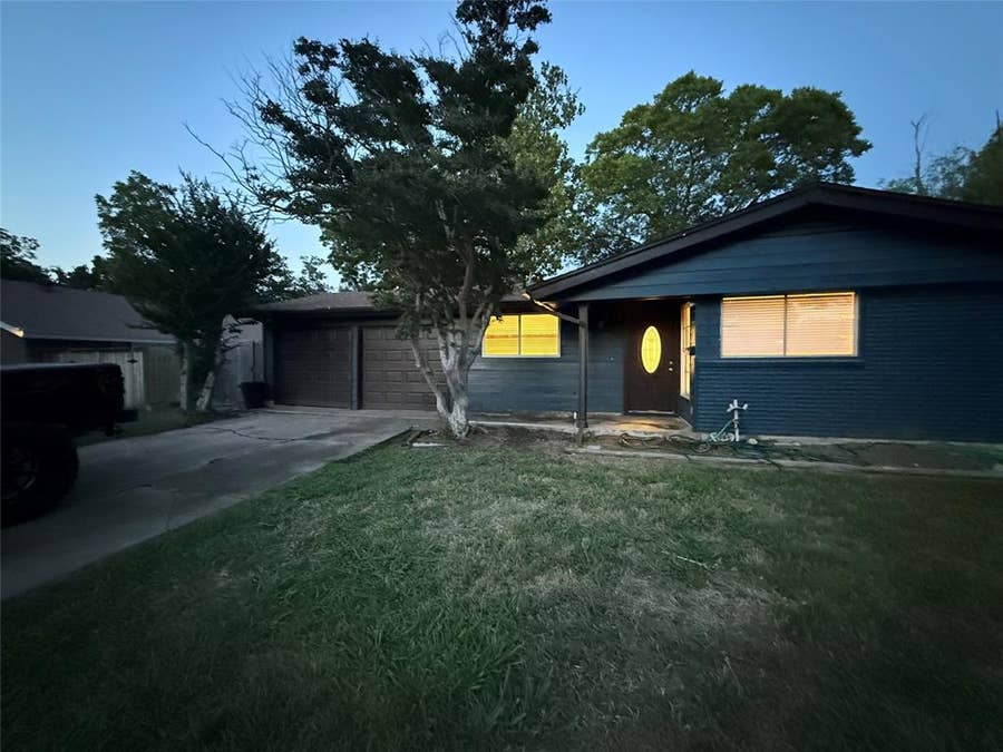 Property photo for 3508 Foxcroft Street, Irving, TX