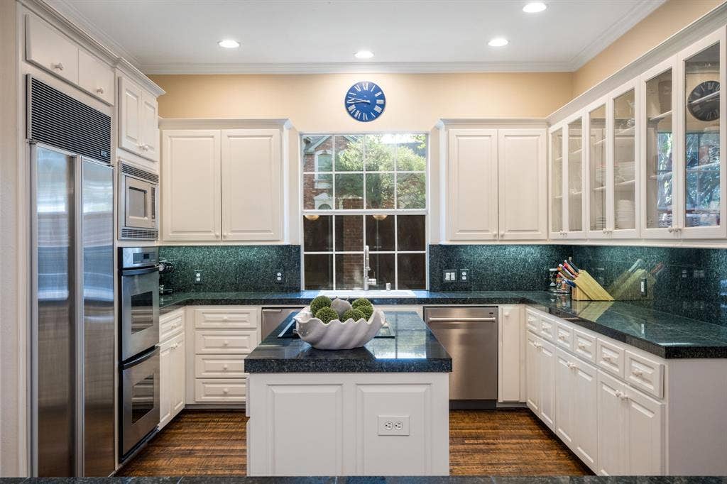 5008 Charles Place, Plano, TX 75093 5008 Charles Place, Plano, TX 75093