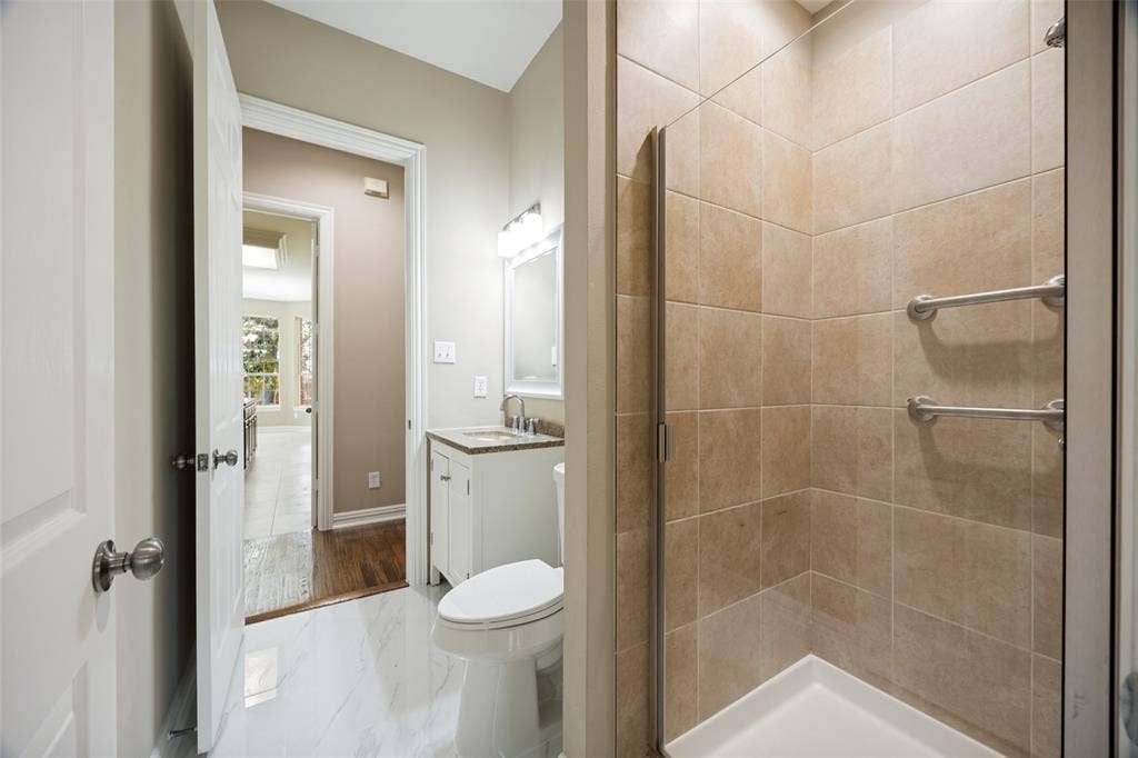 Secondary Downstairs Bathroom