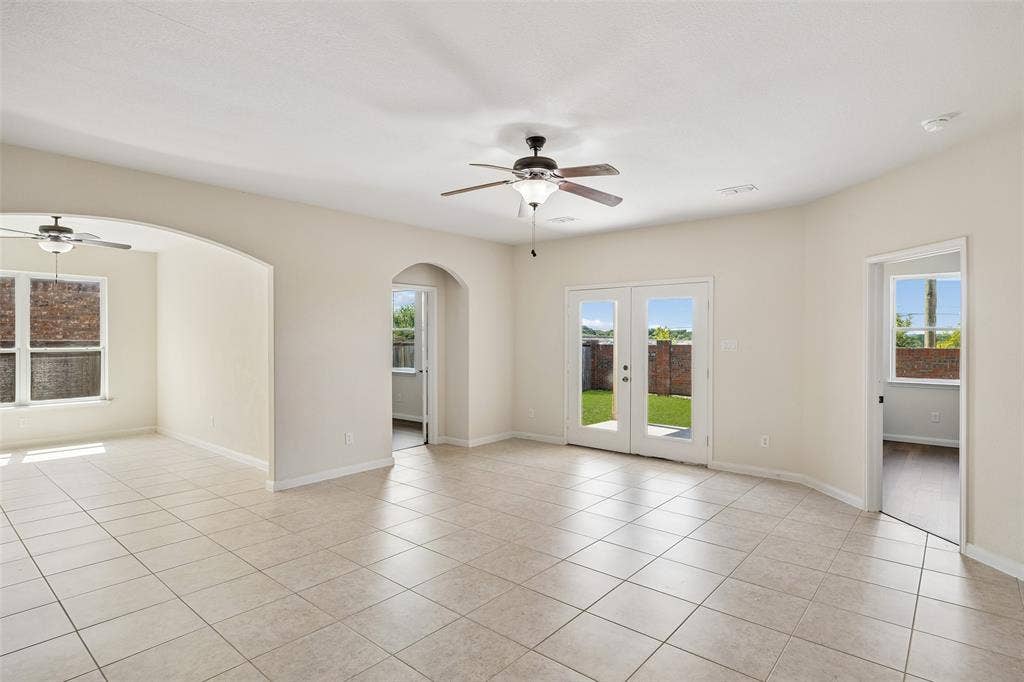 447 Lipizzan Lane, Celina, TX 75009 447 Lipizzan Lane, Celina, TX 75009
