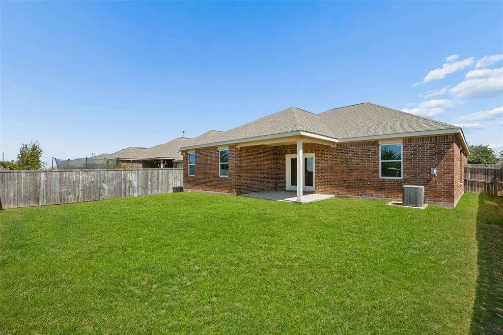 447 Lipizzan Lane, Celina, TX 75009 447 Lipizzan Lane, Celina, TX 75009