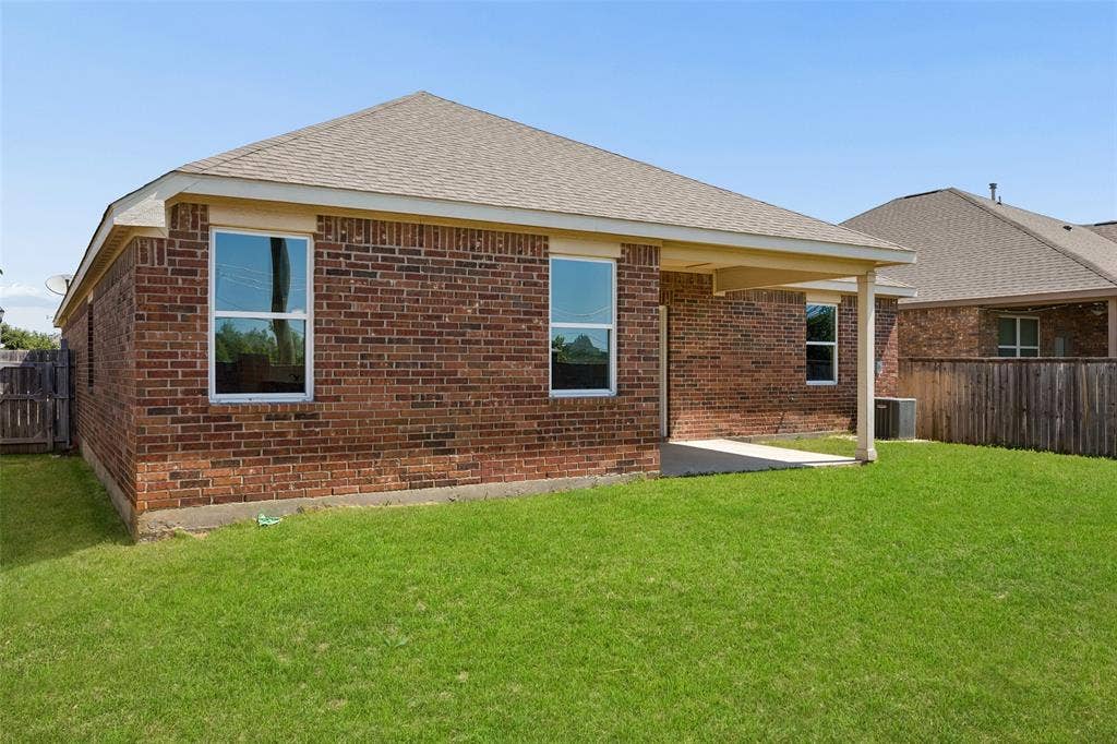 447 Lipizzan Lane, Celina, TX 75009 447 Lipizzan Lane, Celina, TX 75009