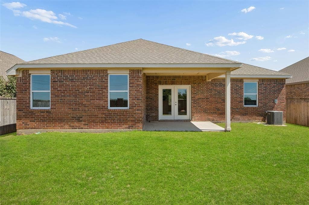 447 Lipizzan Lane, Celina, TX 75009 447 Lipizzan Lane, Celina, TX 75009