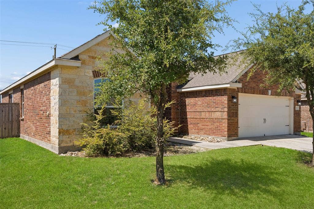 447 Lipizzan Lane, Celina, TX 75009 447 Lipizzan Lane, Celina, TX 75009