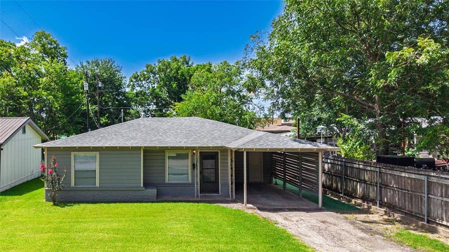 Property photo for 1507 Jefferson Street, Commerce, TX