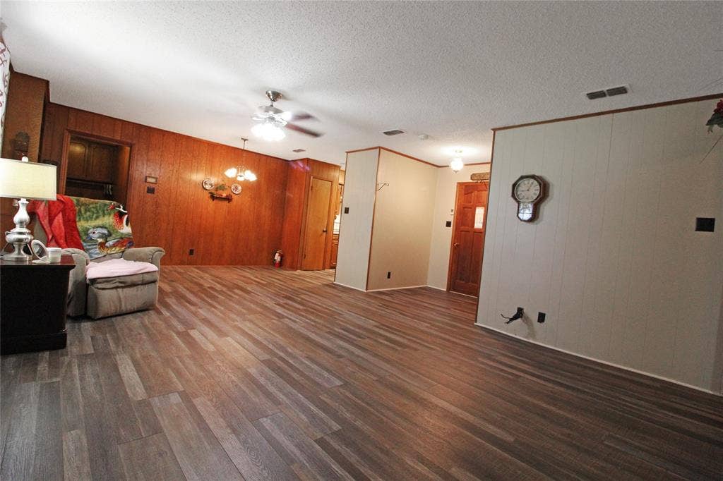8769 S Fm 148, Scurry, TX 75158 8769 S Fm 148, Scurry, TX 75158