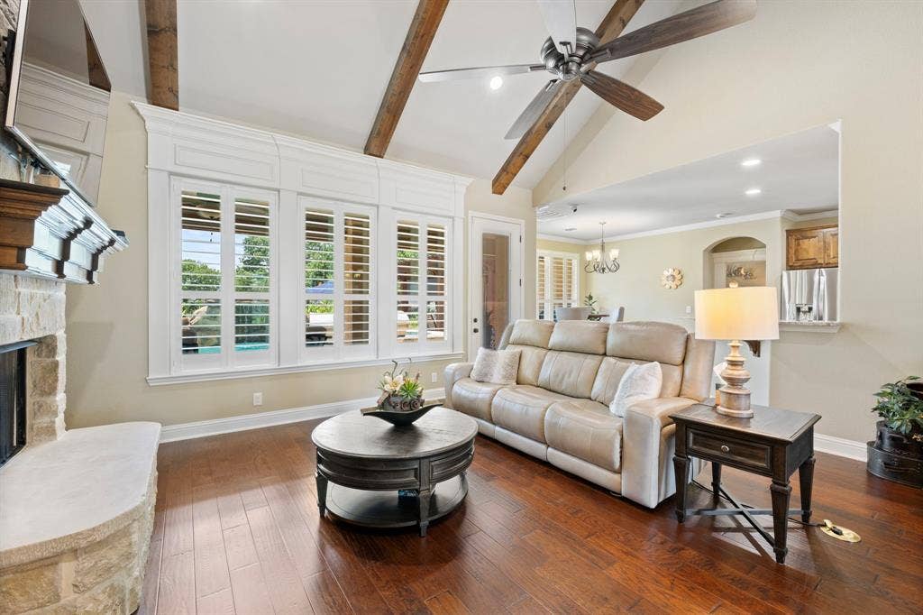 1104 Catalina Bay Boulevard, Granbury, TX 76048 1104 Catalina Bay Boulevard, Granbury, TX 76048