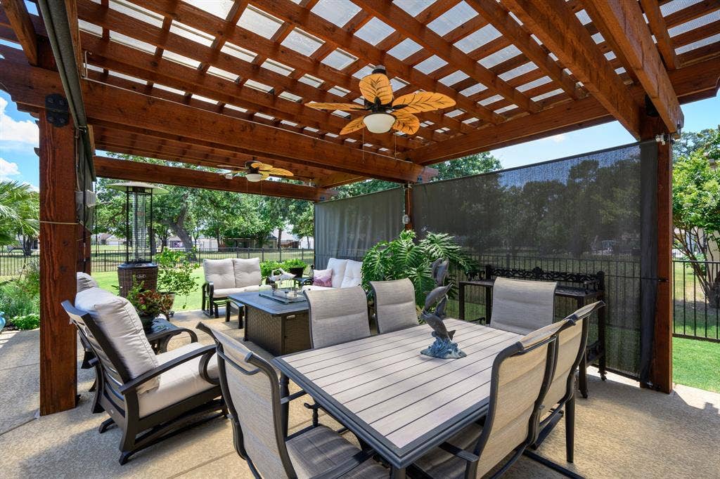 1104 Catalina Bay Boulevard, Granbury, TX 76048 1104 Catalina Bay Boulevard, Granbury, TX 76048