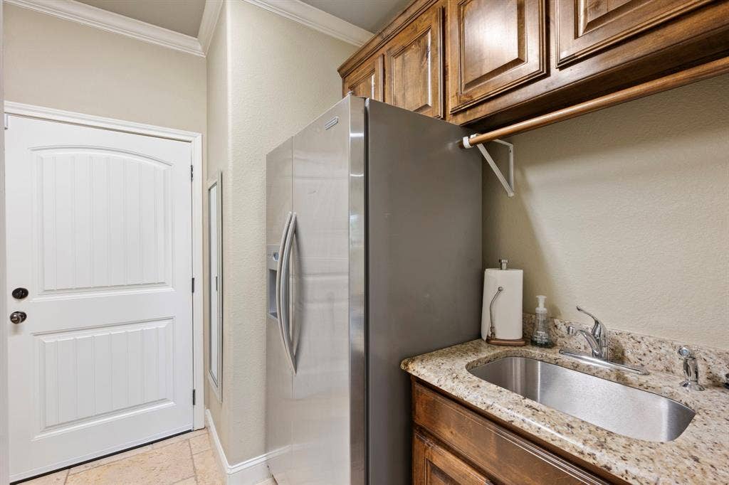 1104 Catalina Bay Boulevard, Granbury, TX 76048 1104 Catalina Bay Boulevard, Granbury, TX 76048