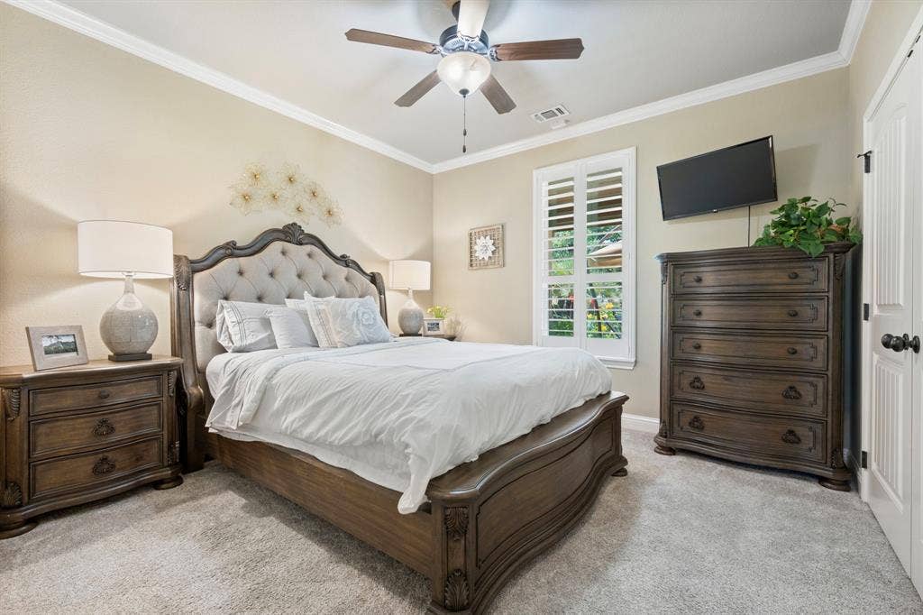 1104 Catalina Bay Boulevard, Granbury, TX 76048 1104 Catalina Bay Boulevard, Granbury, TX 76048