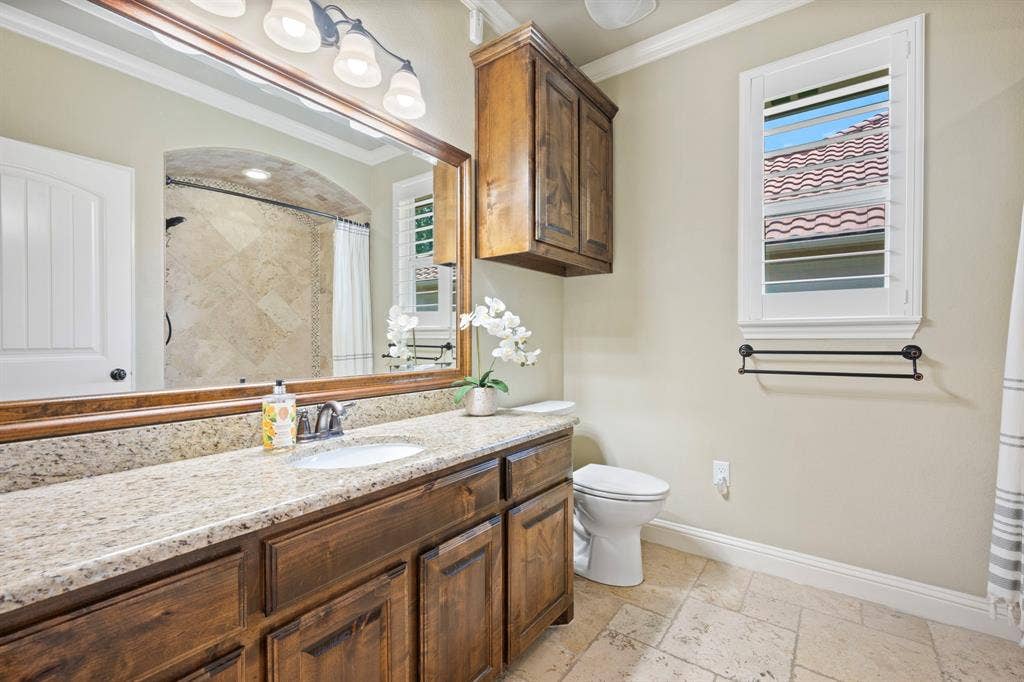 1104 Catalina Bay Boulevard, Granbury, TX 76048 1104 Catalina Bay Boulevard, Granbury, TX 76048