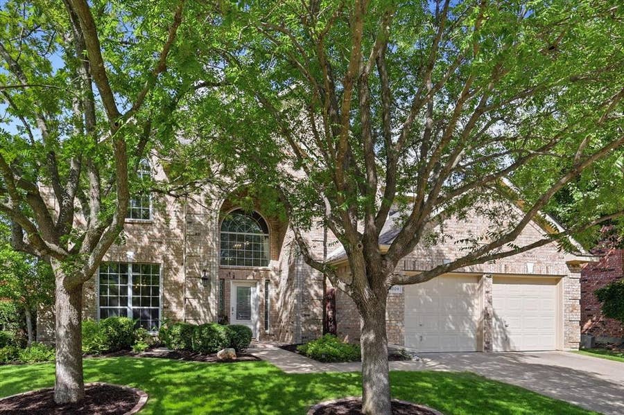 Property photo for 1009 Royal Oaks Drive, McKinney, TX