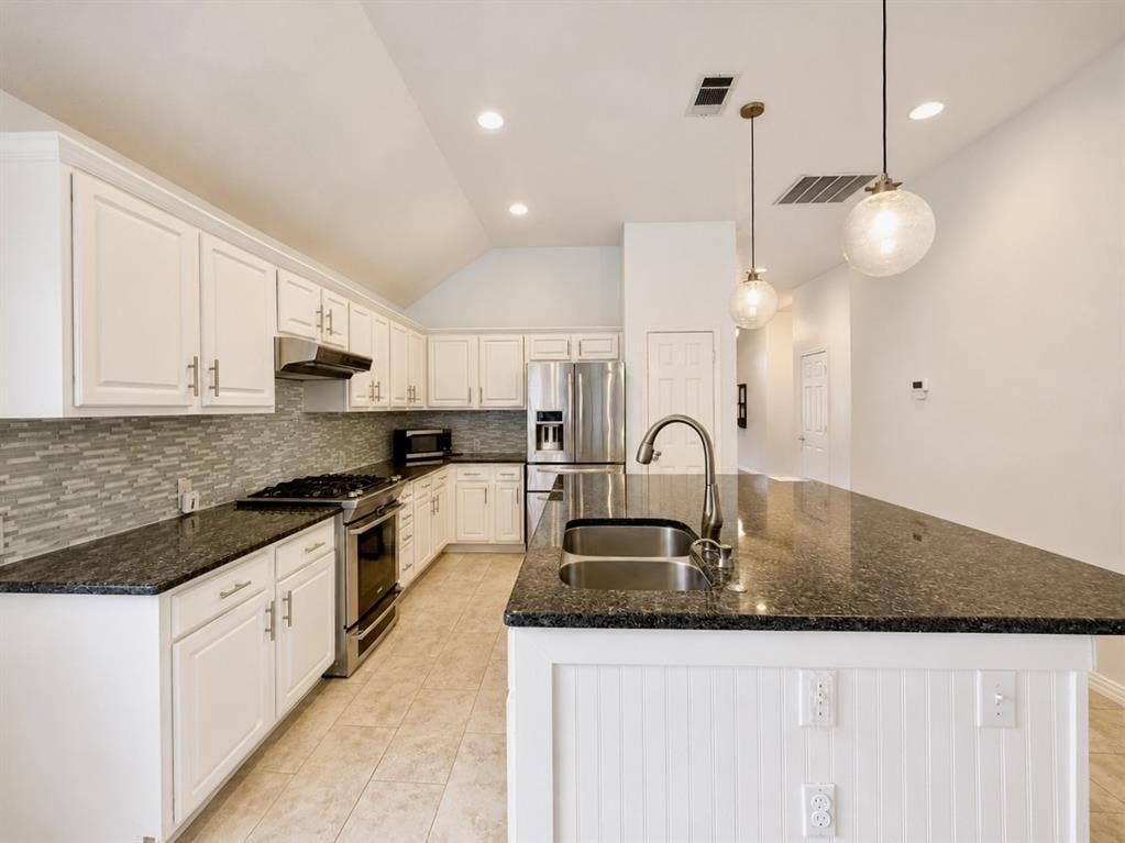 6701 Candlecreek Lane, Plano, TX 75024