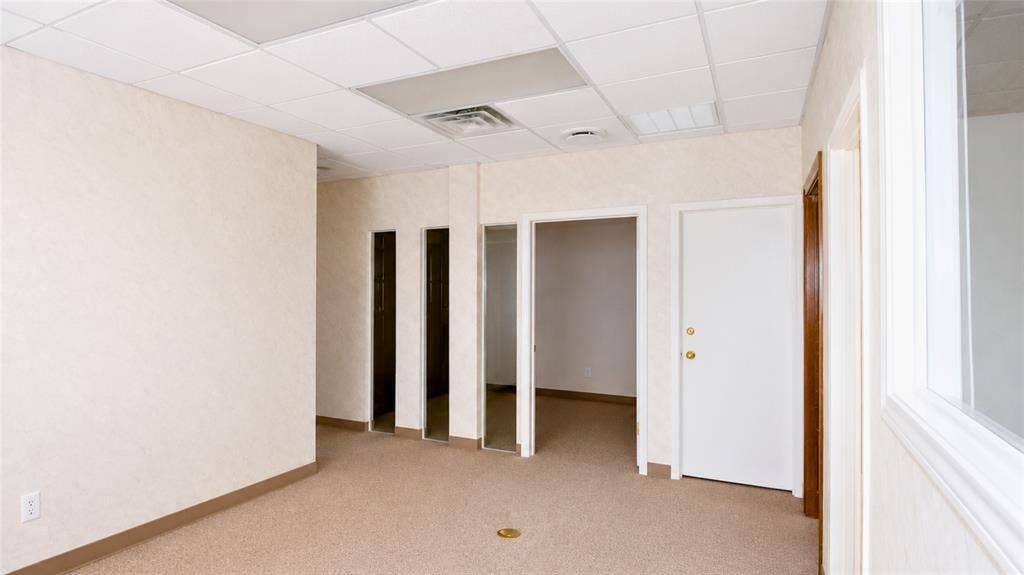 4821 Saturn Road, Garland, TX 75041 4821 Saturn Road, Garland, TX 75041