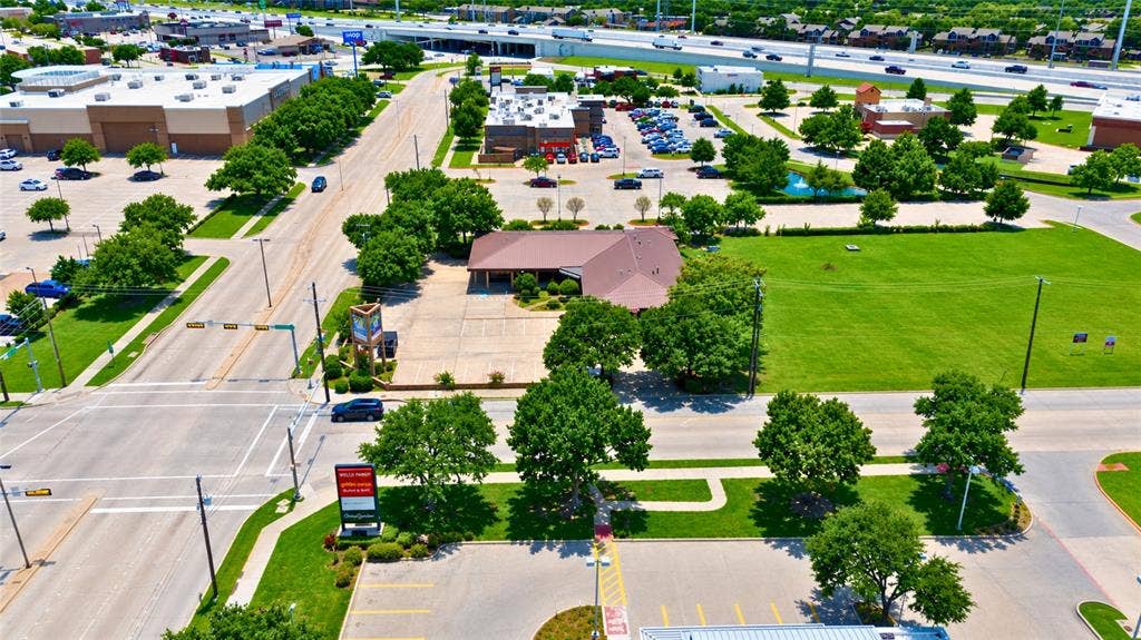 4821 Saturn Road, Garland, TX 75041 4821 Saturn Road, Garland, TX 75041