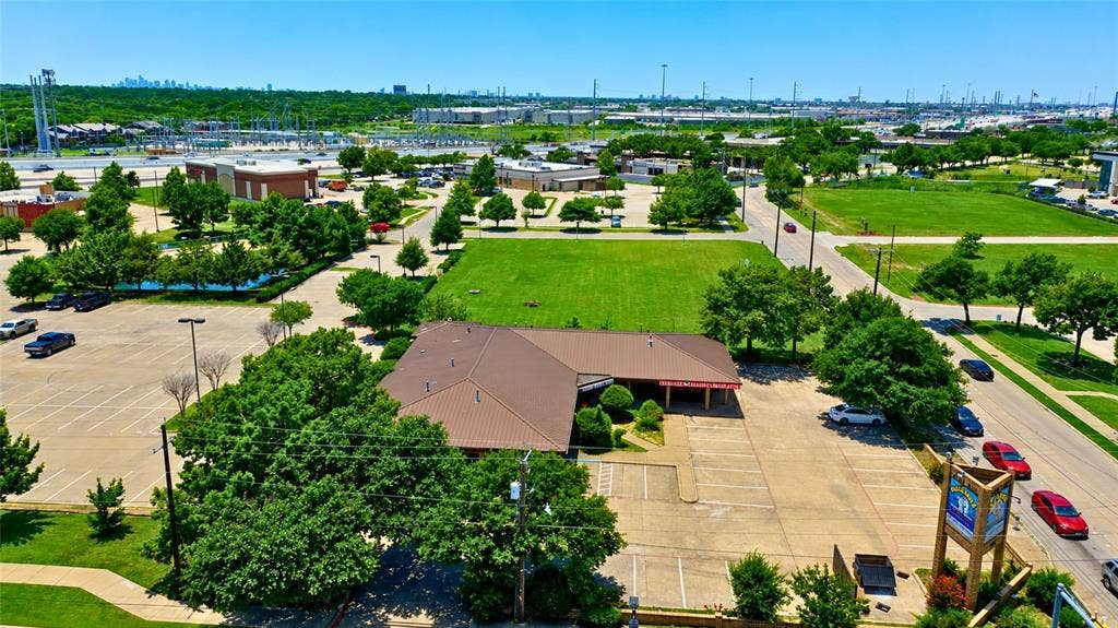 4821 Saturn Road, Garland, TX 75041 4821 Saturn Road, Garland, TX 75041