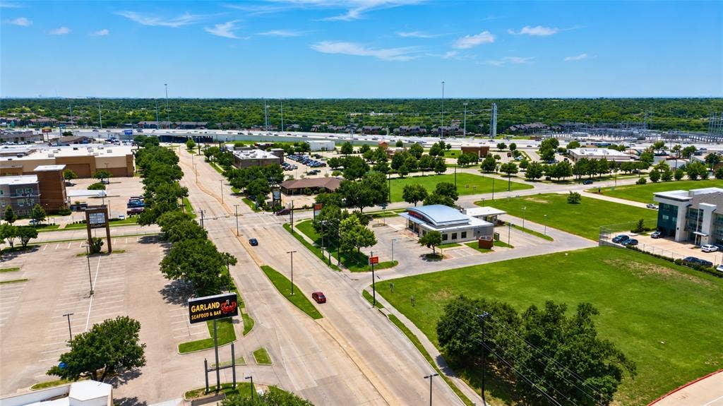 4821 Saturn Road, Garland, TX 75041 4821 Saturn Road, Garland, TX 75041