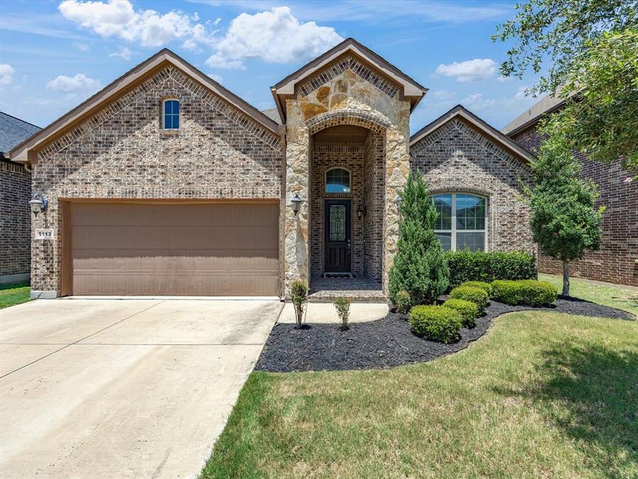 Property photo for 5113 Dominica Lane, Fort Worth, TX