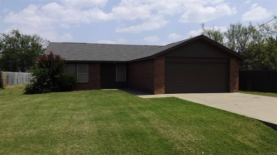Property photo for 809 Shady Grove Drive, Granbury, TX