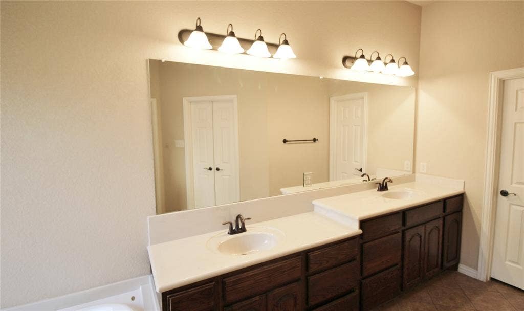 2610 Tall Meadows Drive, Midlothian, TX 76065 2610 Tall Meadows Drive, Midlothian, TX 76065