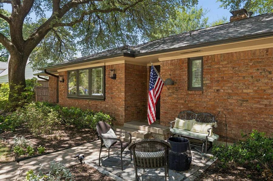 Property photo for 926 Chadwick Drive, Richardson, TX