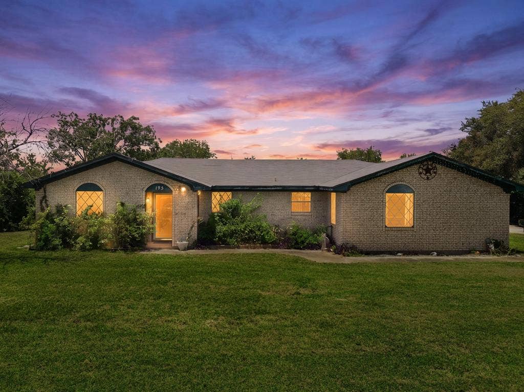 195 Amy Joy Drive, China Spring, TX 76633 195 Amy Joy Drive, China Spring, TX 76633