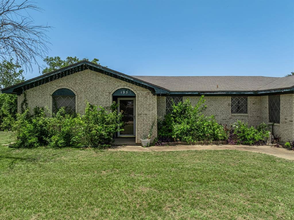 195 Amy Joy Drive, China Spring, TX 76633 195 Amy Joy Drive, China Spring, TX 76633