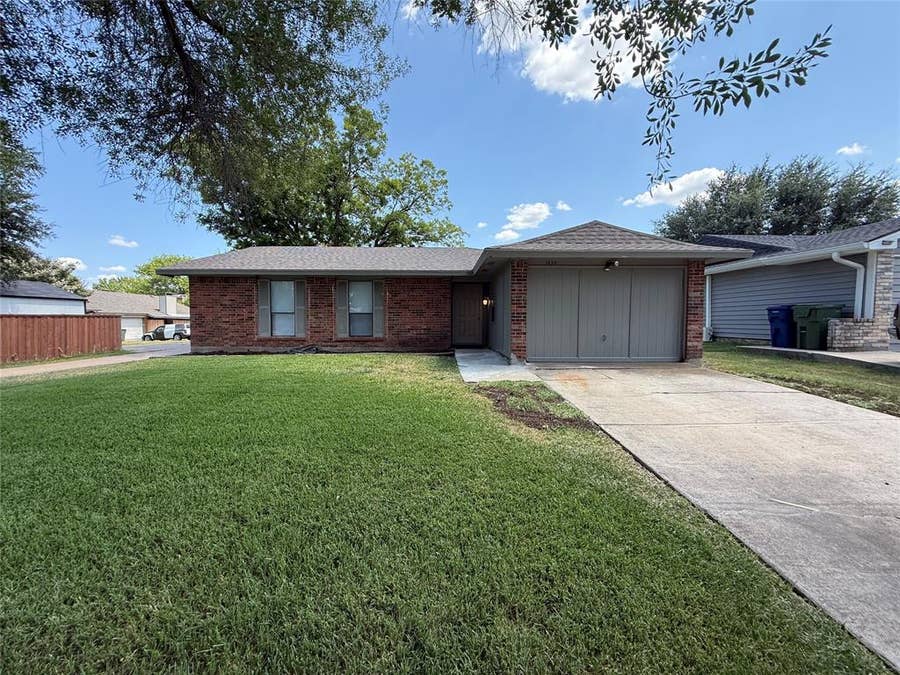 Property photo for 1434 Lavendale Lane, Garland, TX