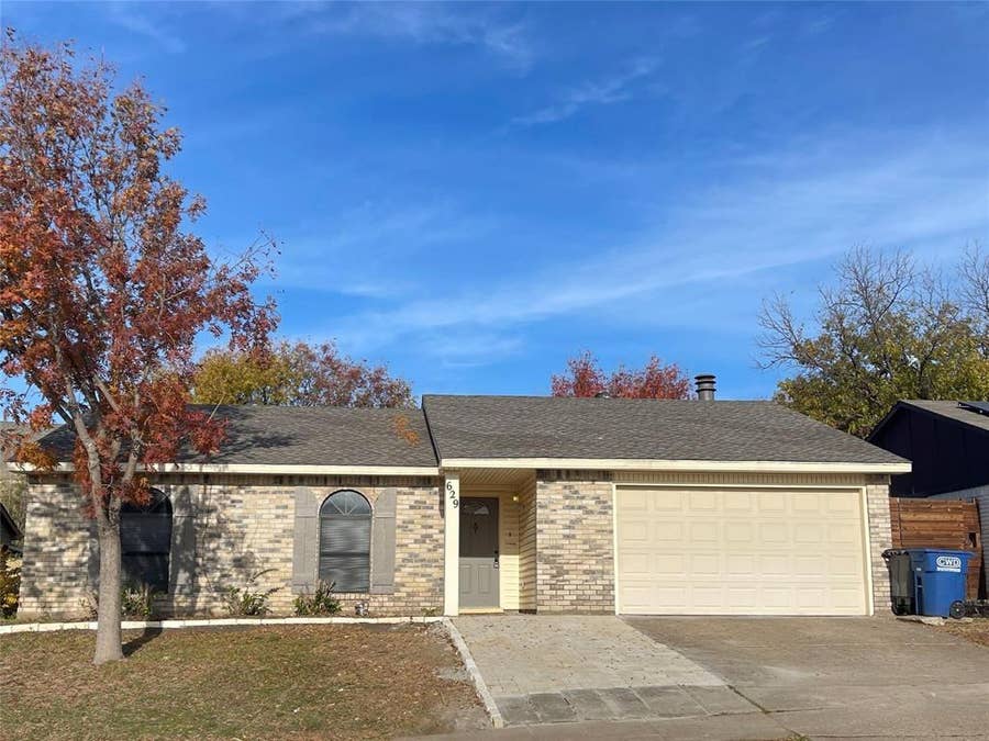 Property photo for 629 Wandering Way Drive, Allen, TX