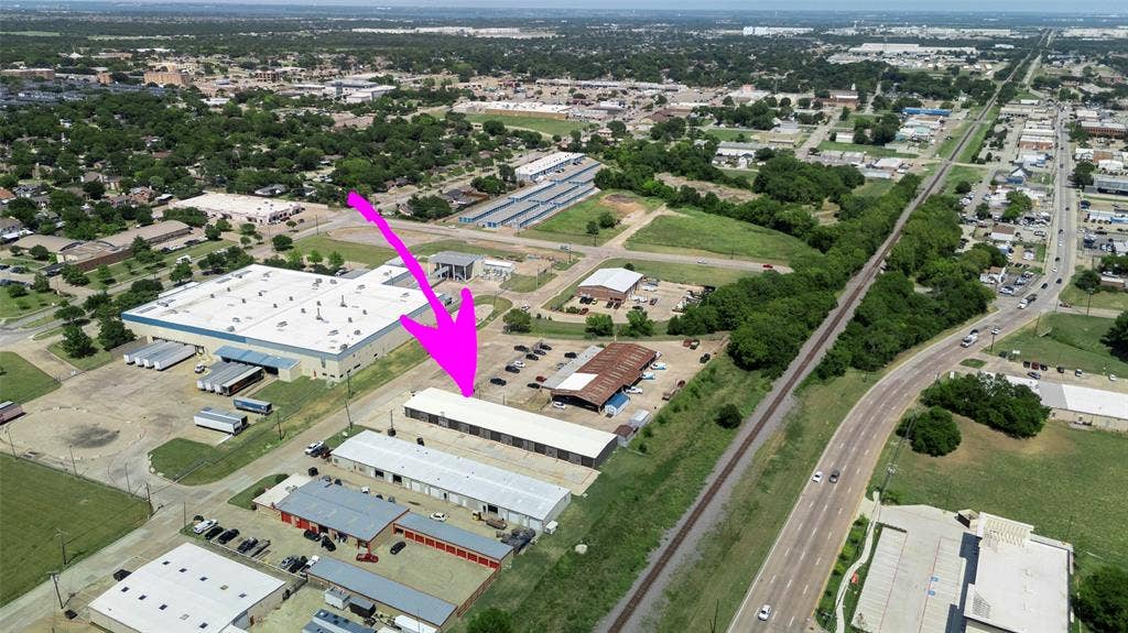 742 Dalworth Drive, #200, Mesquite, TX 75149 742 Dalworth Drive, #200, Mesquite, TX 75149