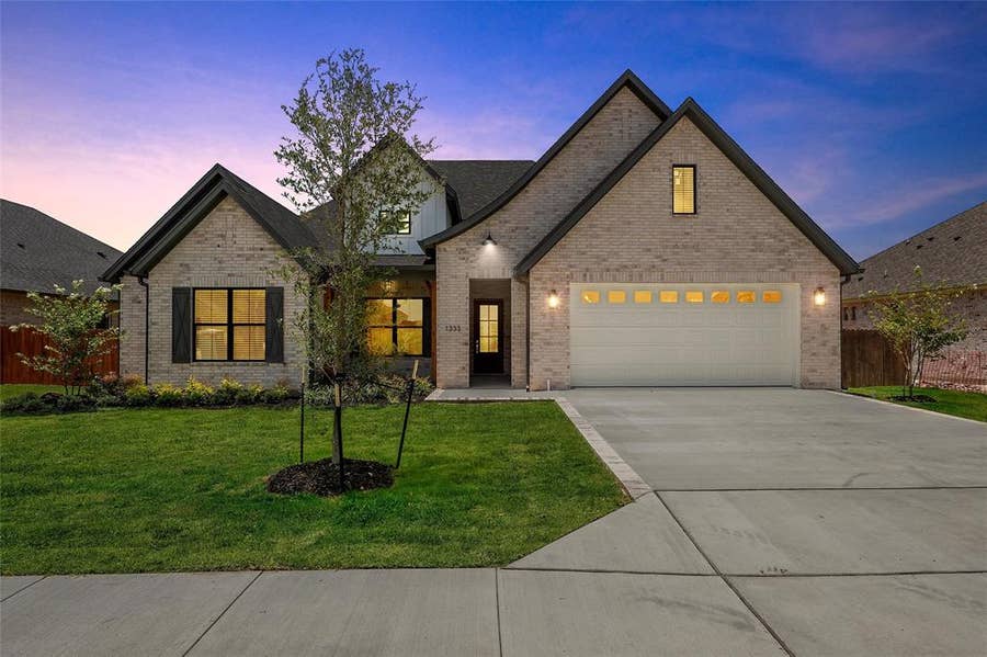 Property photo for 1333 Tahonta Drive, Hewitt, TX
