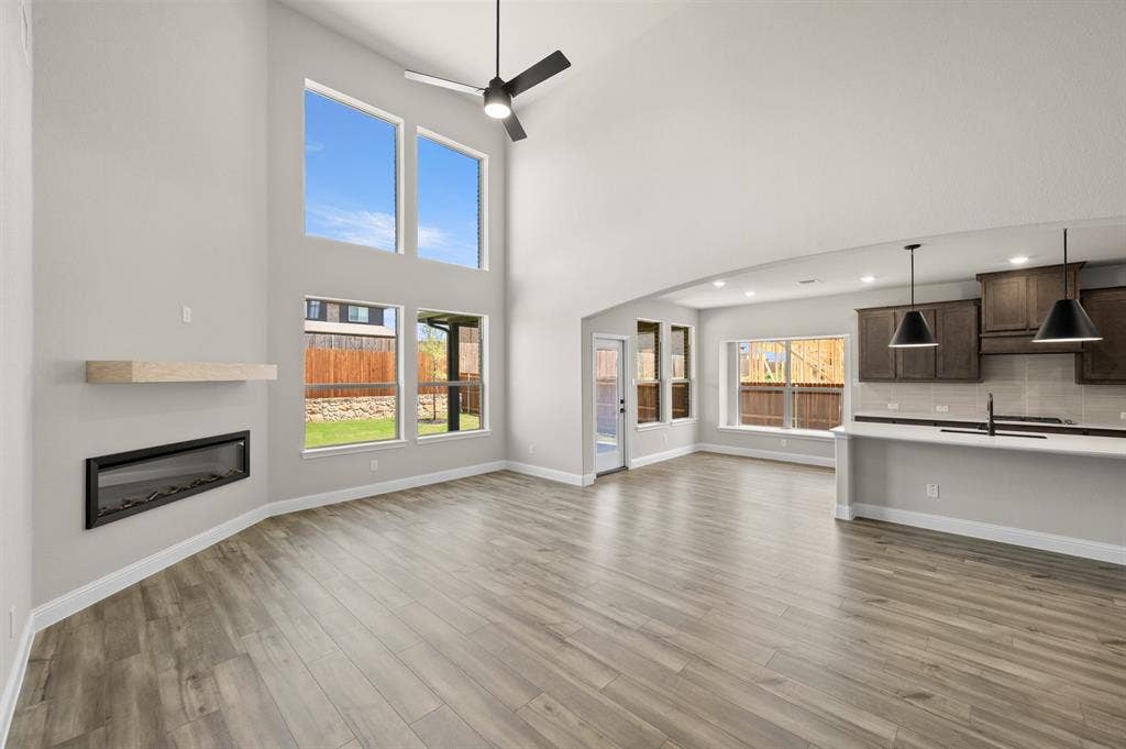 DFW-Redden Farms-Concept 3135-404 Brahman Lane-Living Room-Risewell Homes-2