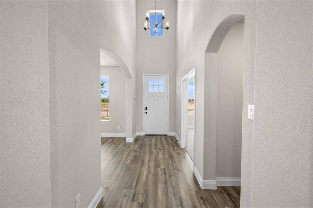 DFW-Redden Farms-Concept 3135-404 Brahman Lane-Entry-Risewell Homes