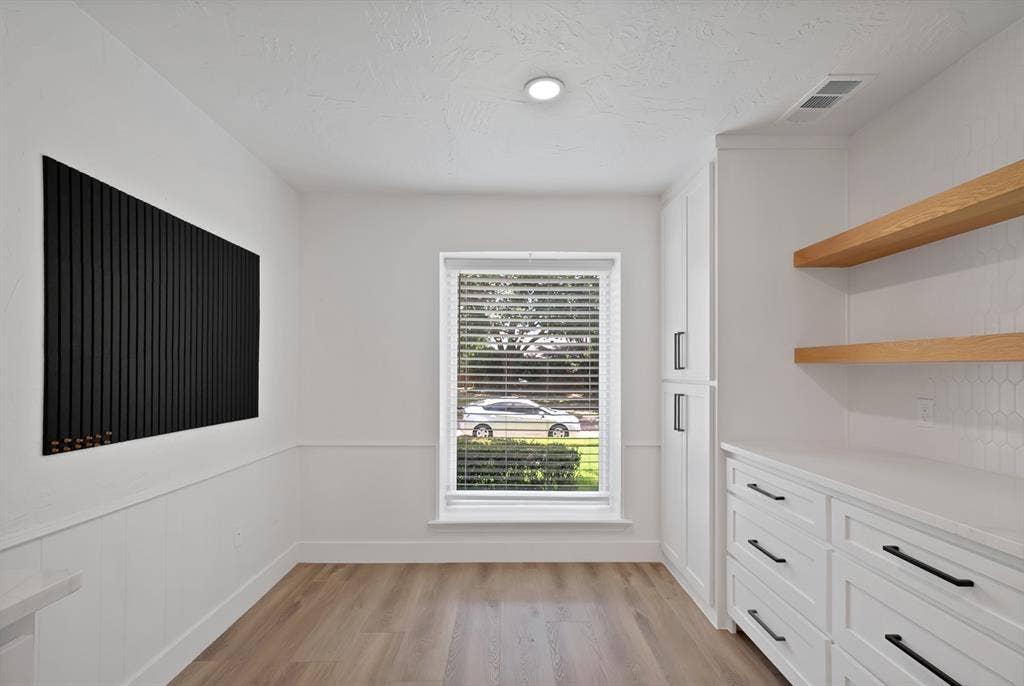 4021 San Mateo Drive, Plano, TX 75093 4021 San Mateo Drive, Plano, TX 75093