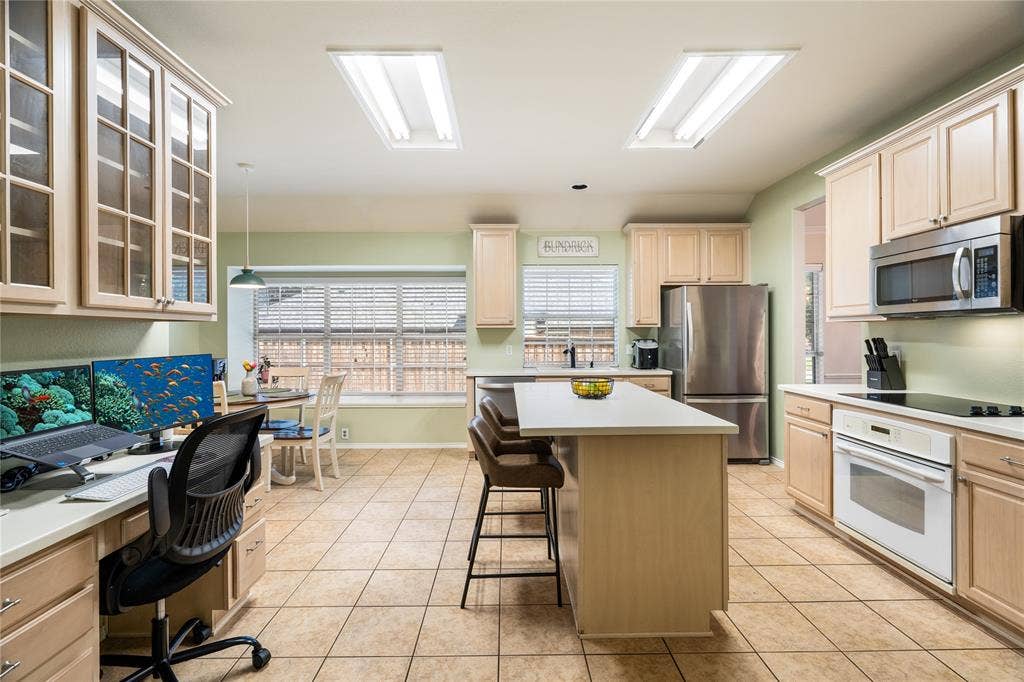 3019 Saint Amanda Drive, Mansfield, TX 76063 3019 Saint Amanda Drive, Mansfield, TX 76063