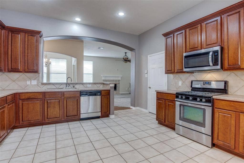 1627 Summerfield Drive, Allen, TX 75002 1627 Summerfield Drive, Allen, TX 75002