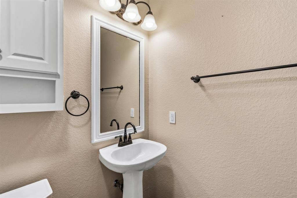 2217 Eisenhower Drive, McKinney, TX 75071