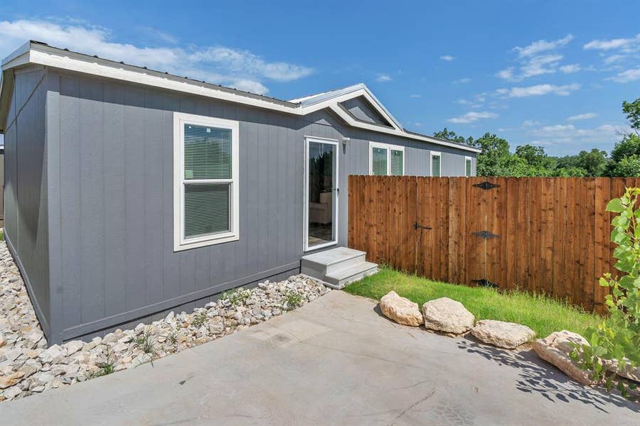 Property photo for 817 Thicket Trail, Granbury, TX