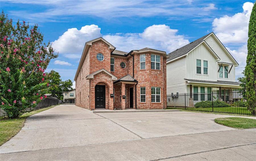 Property photo for 1903 S 11th Street, Waco, TX