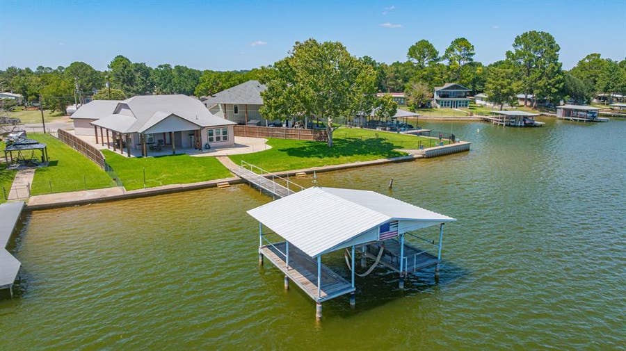 Property photo for 4323 Basswood Court, Granbury, TX