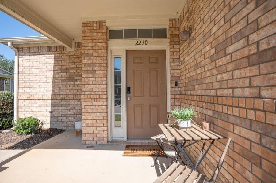 Property photo for 2210 Glacier Park Lane, Grand Prairie, TX