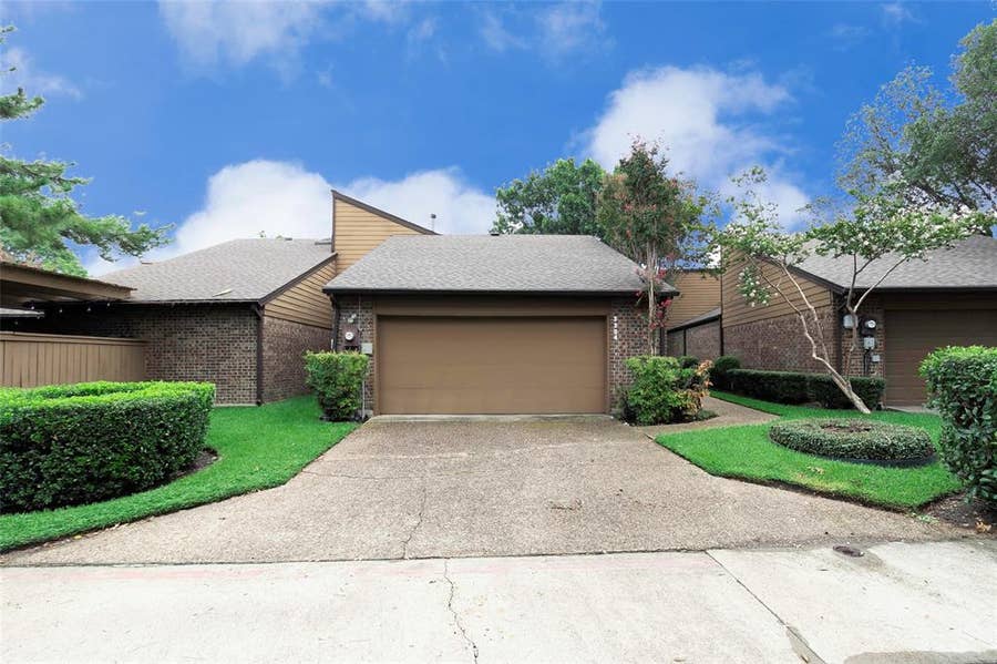 Property photo for 3304 Scarlet Oak Court, Farmers Branch, TX
