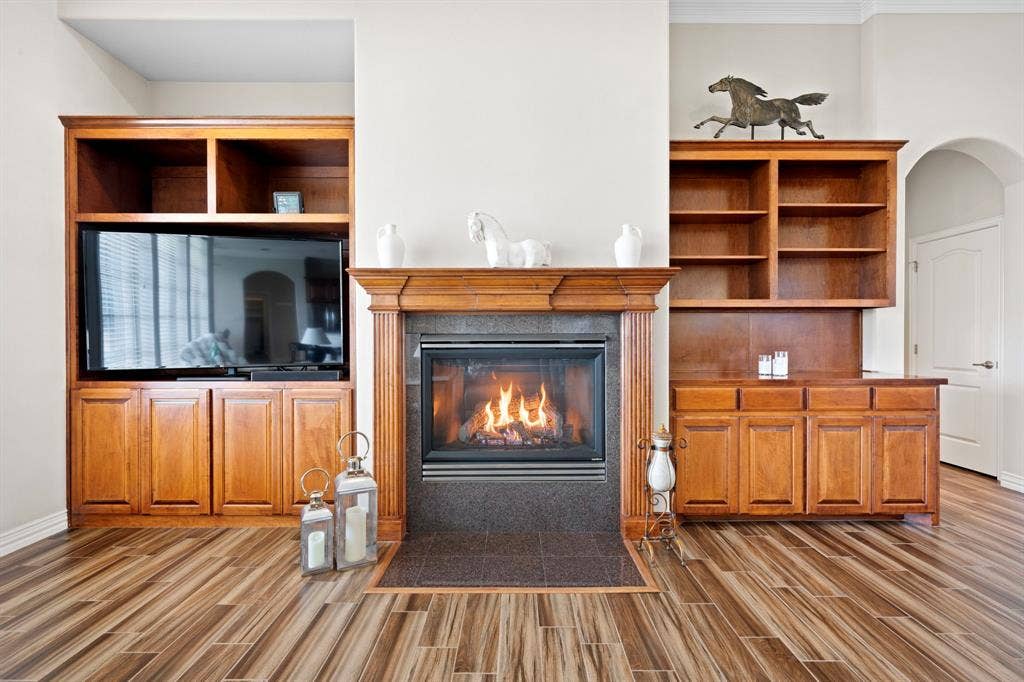 1009 Summerlin Drive, Granbury, TX 76048 1009 Summerlin Drive, Granbury, TX 76048