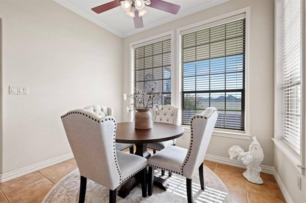 1009 Summerlin Drive, Granbury, TX 76048 1009 Summerlin Drive, Granbury, TX 76048